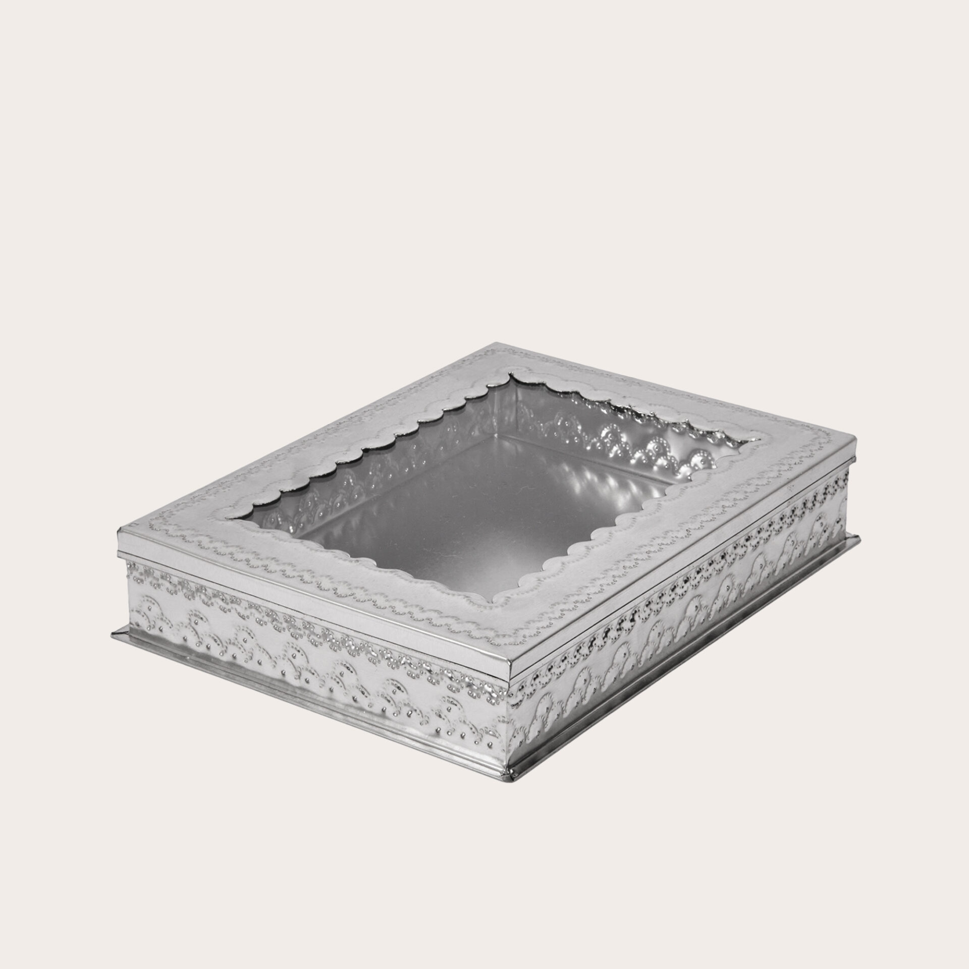 Caja de Hojalata M