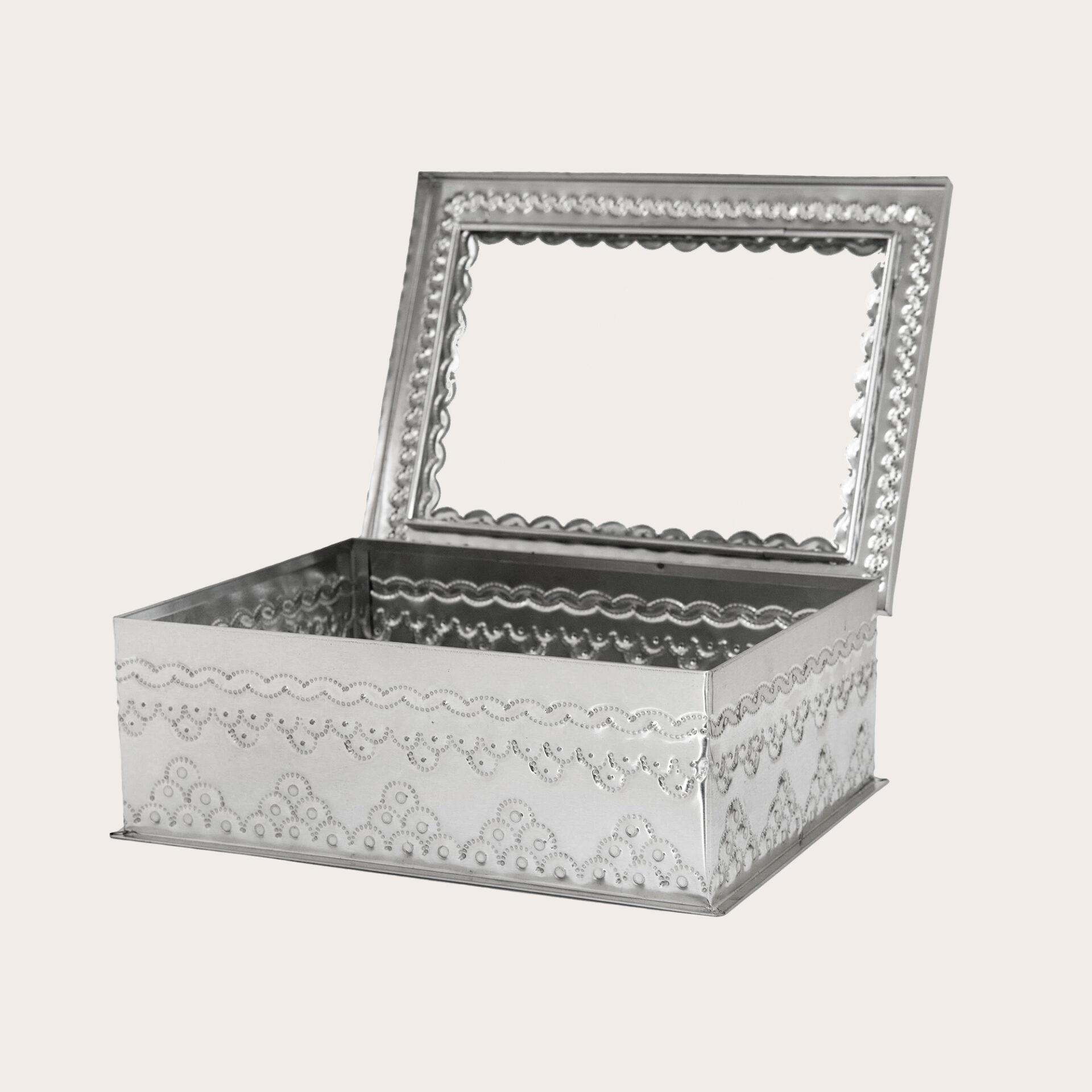 Caja de Hojalata G - Image 3