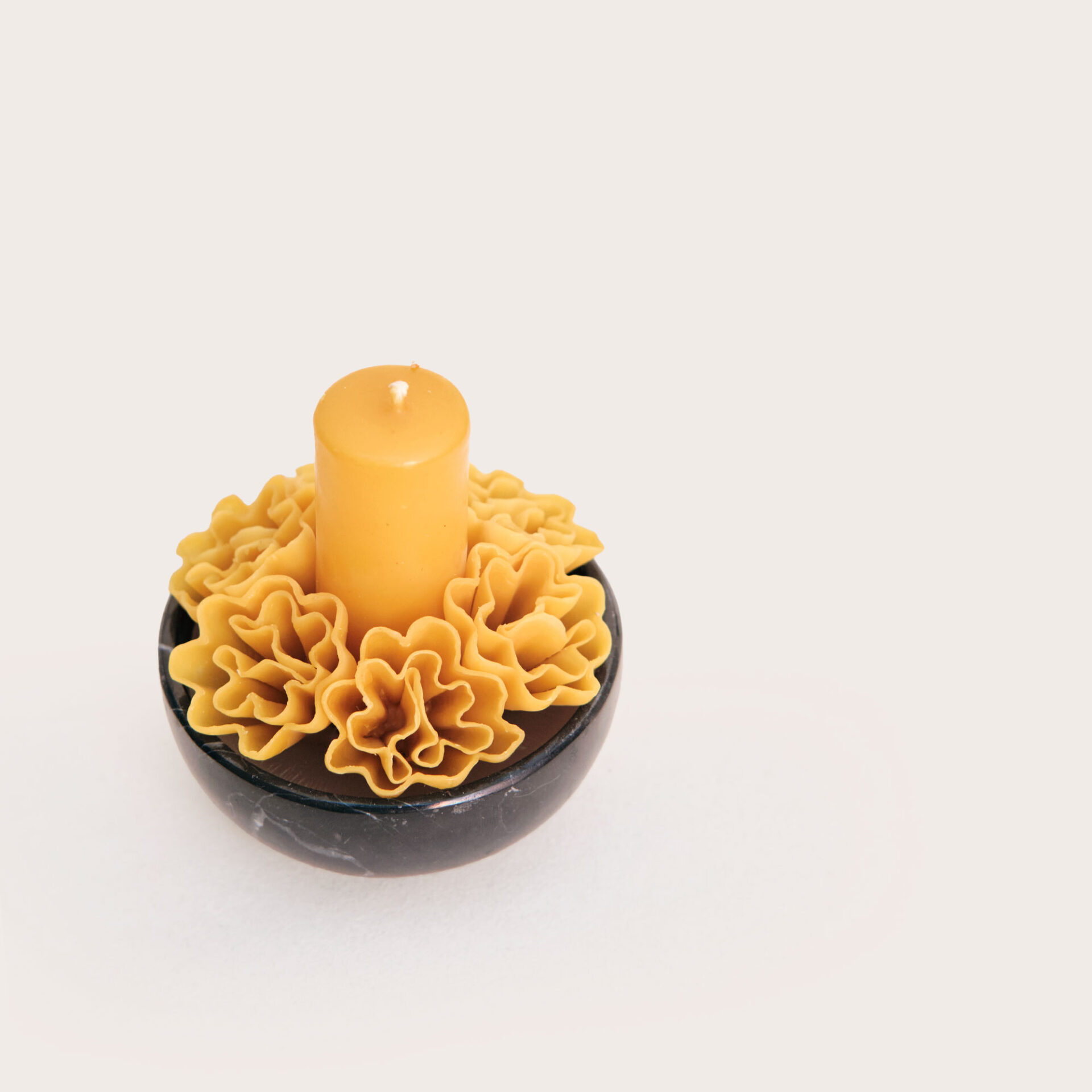 Vela mostaza mármol negro - Image 4