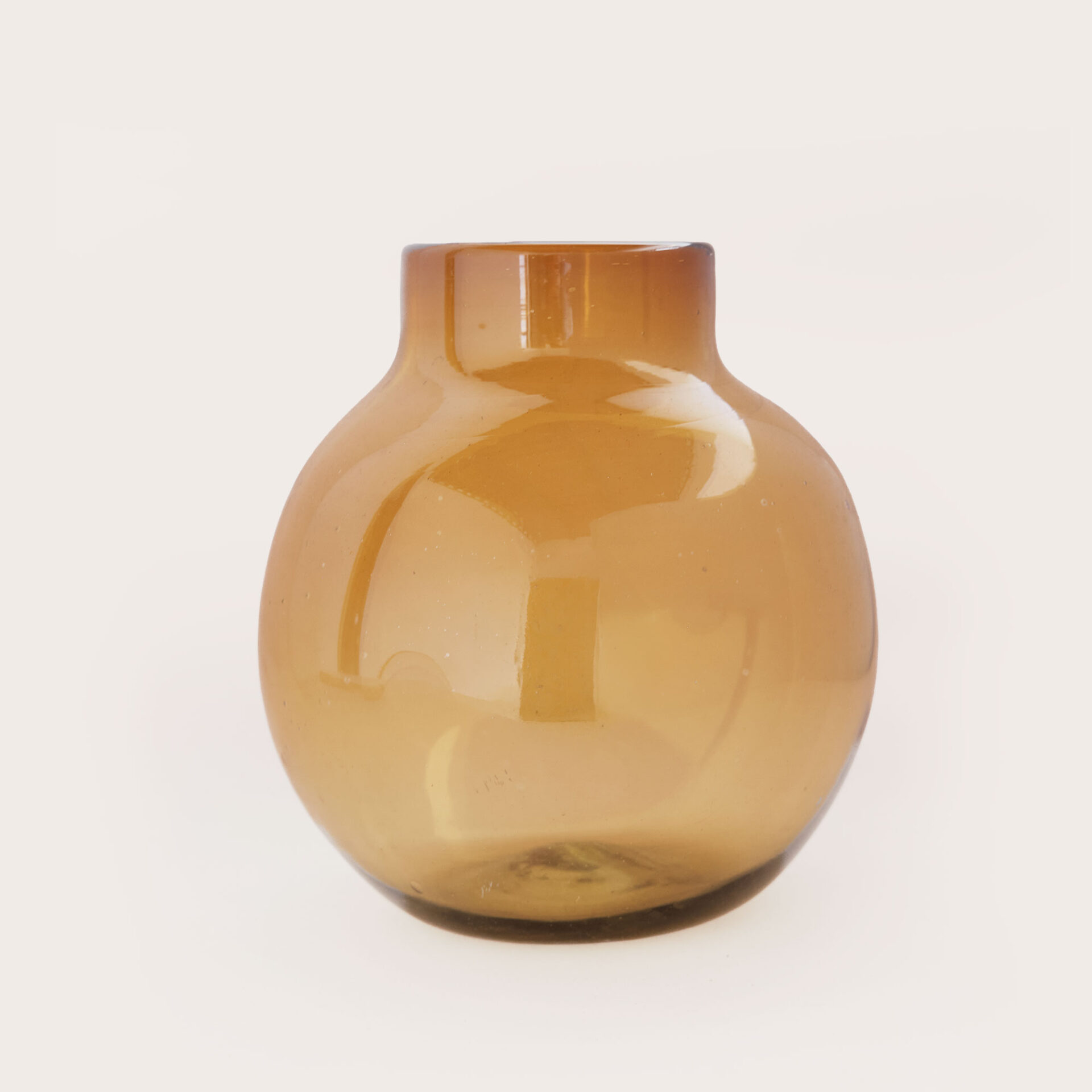 Jarrón esfera ambar - Image 2